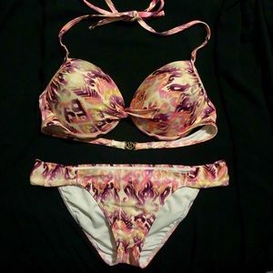 VS Tribal Bikini 36C top/M bottoms EUC